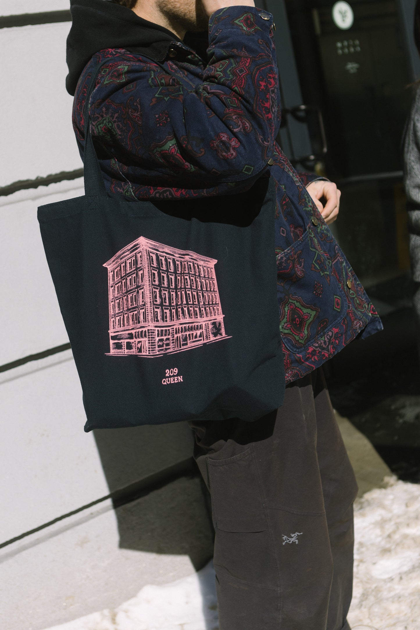 LVC Queen Tote Bag